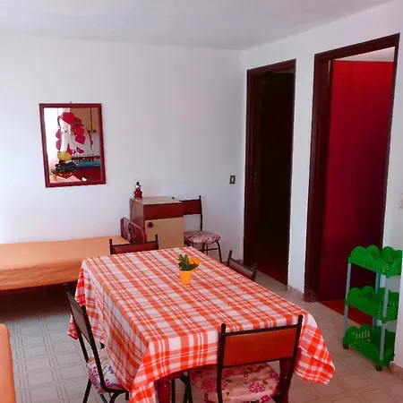 Eulalia Apartment *
